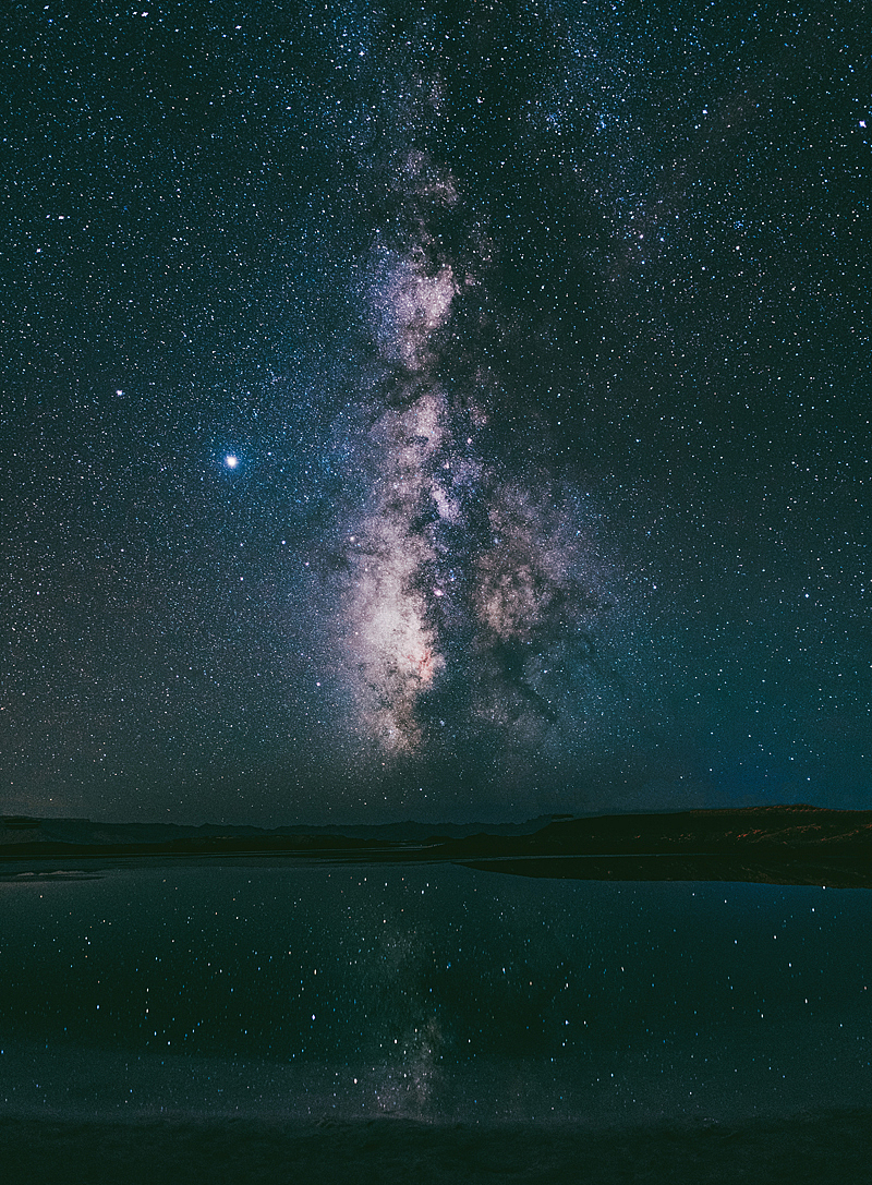 翡翠湖的银河,在晚上感受这来自亿万年前银河的模样,大概也是我们在路上的向往。