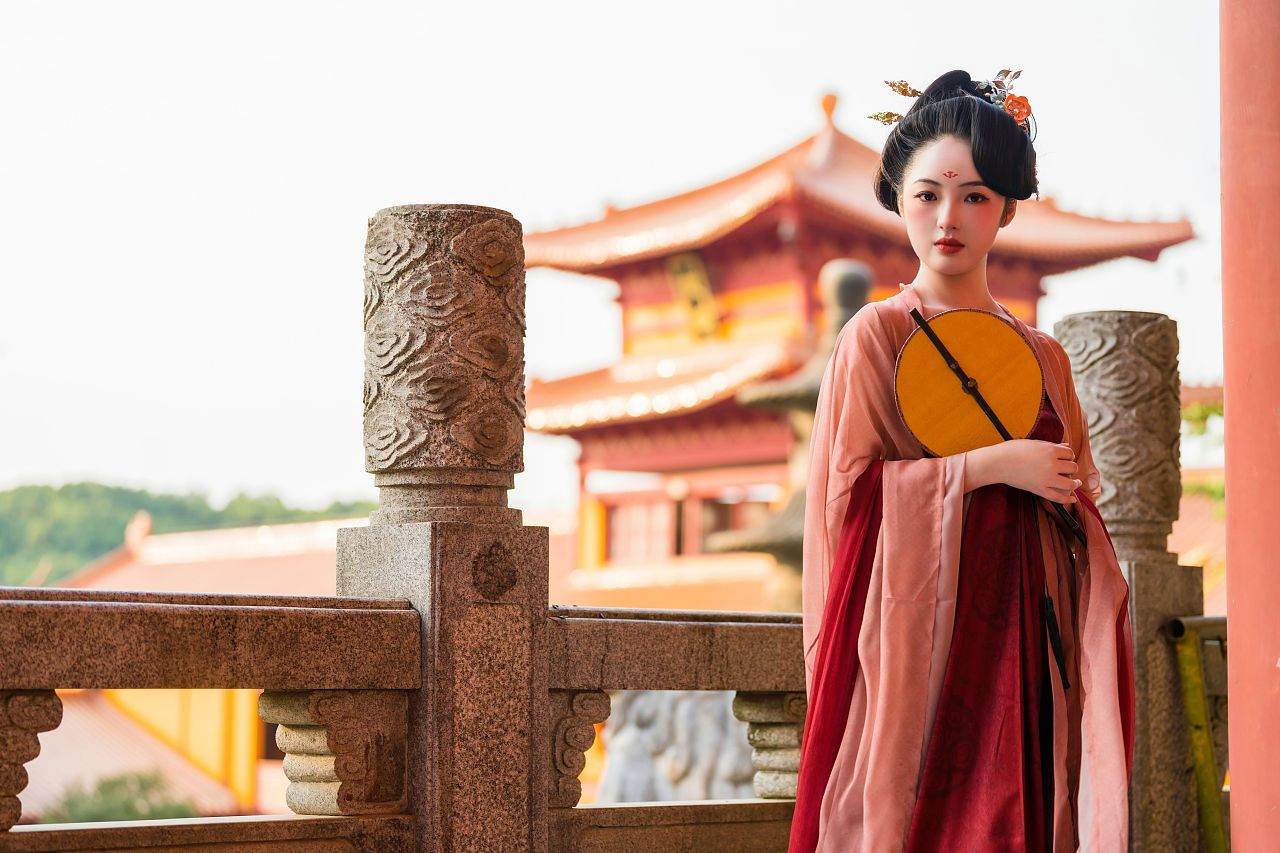 佳期（图ZMzIwNTIzNDky） - 人像摄影 - 站酷设计师鲤镜原创素材 - 站酷ZCOOL