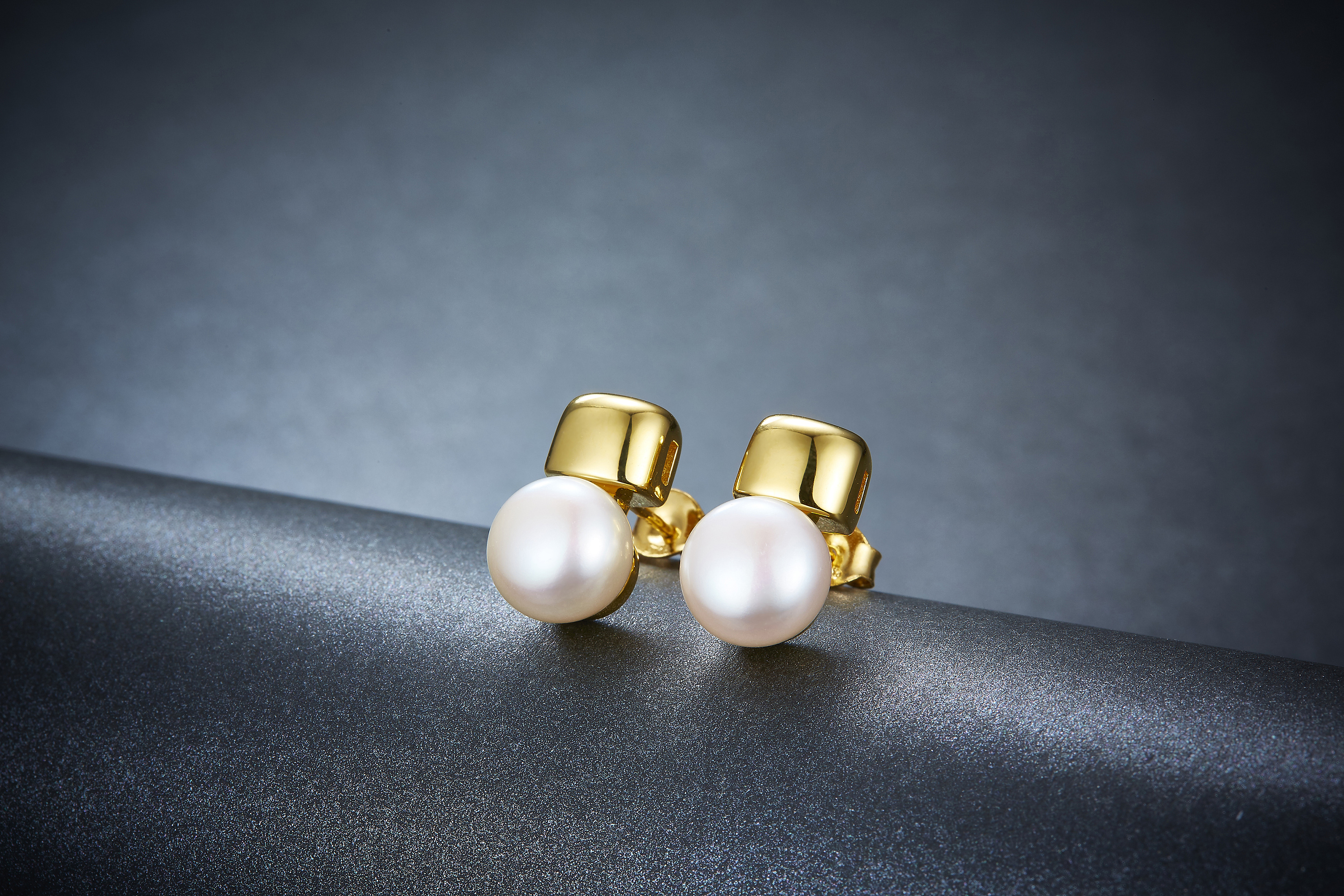 珠宝摄影～创意布光珠宝场景图蓝色背景场景图