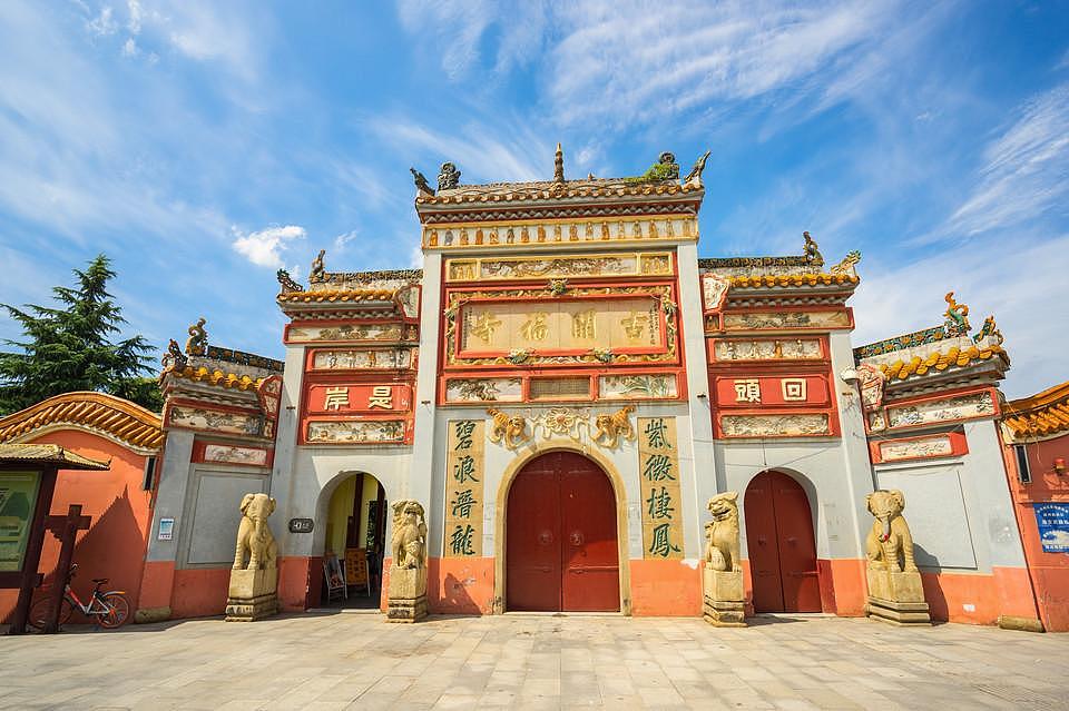 开福寺,始建于五代十国时期,后历经宋,元,明,清各朝.