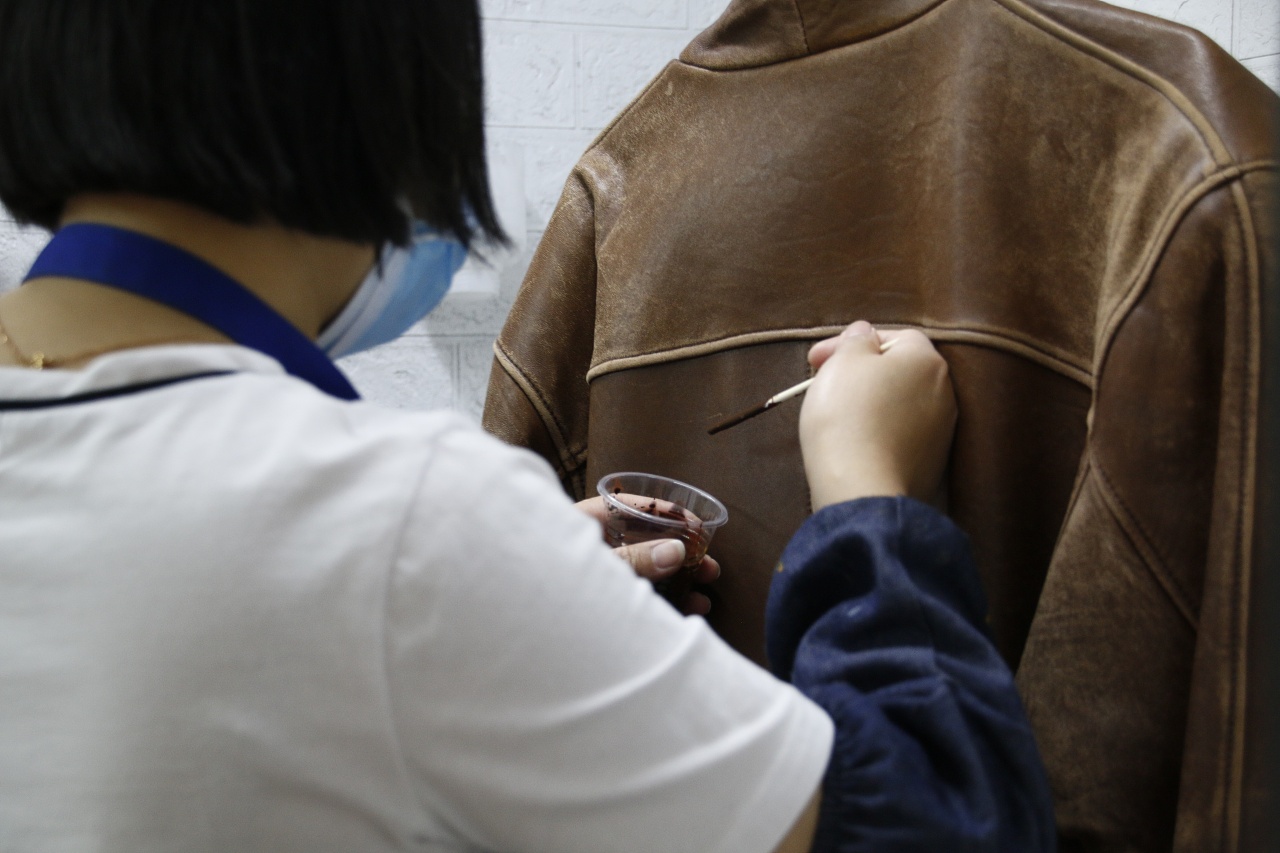 实拍楼衣世界奢侈品皮具皮衣包包修复翻新维修护理保养