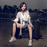 优雅的疯子ai设计的头像