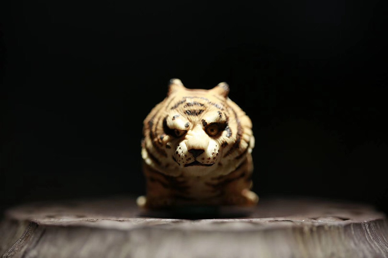 虎啸九天 鹿角根附