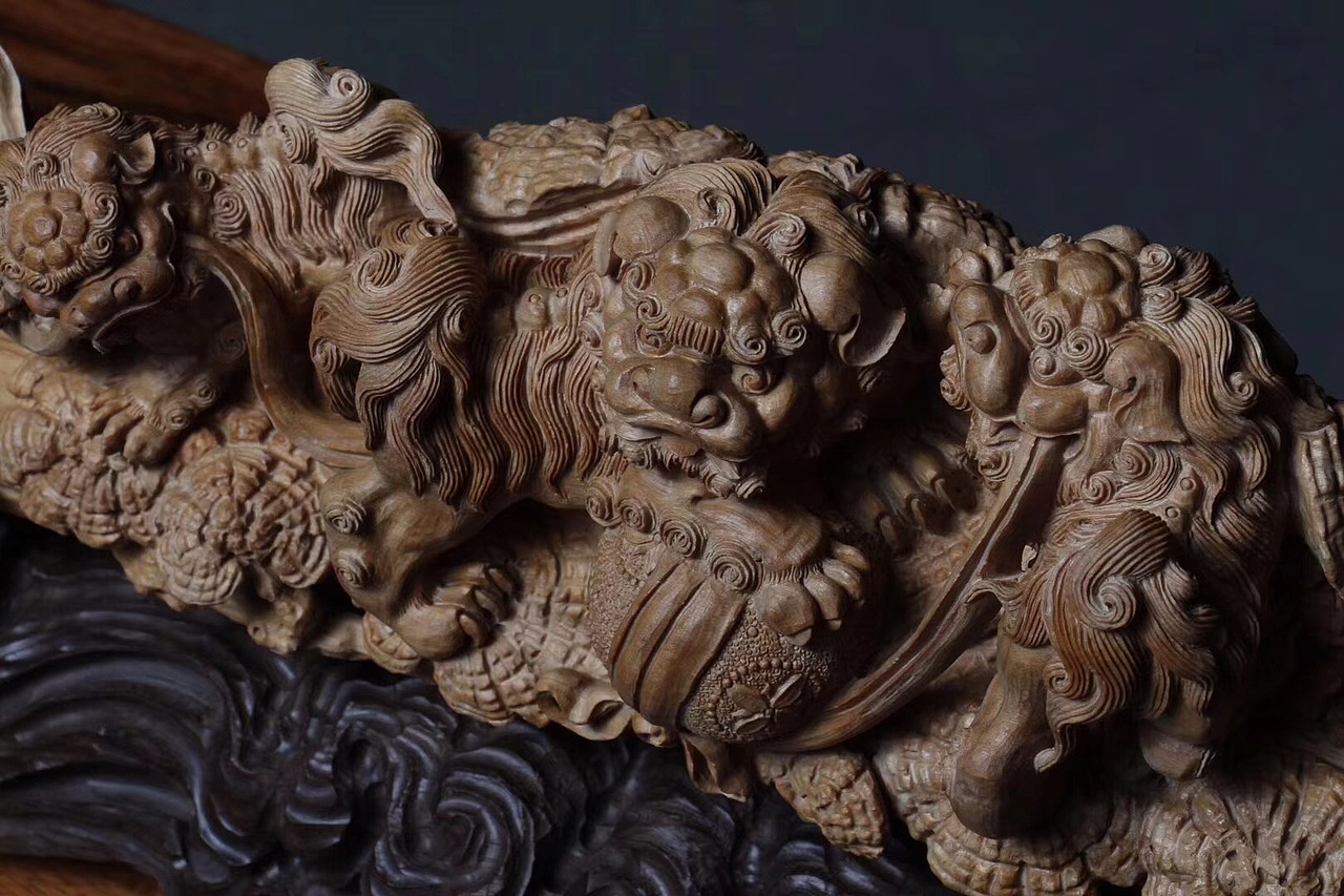 老山檀九狮如意