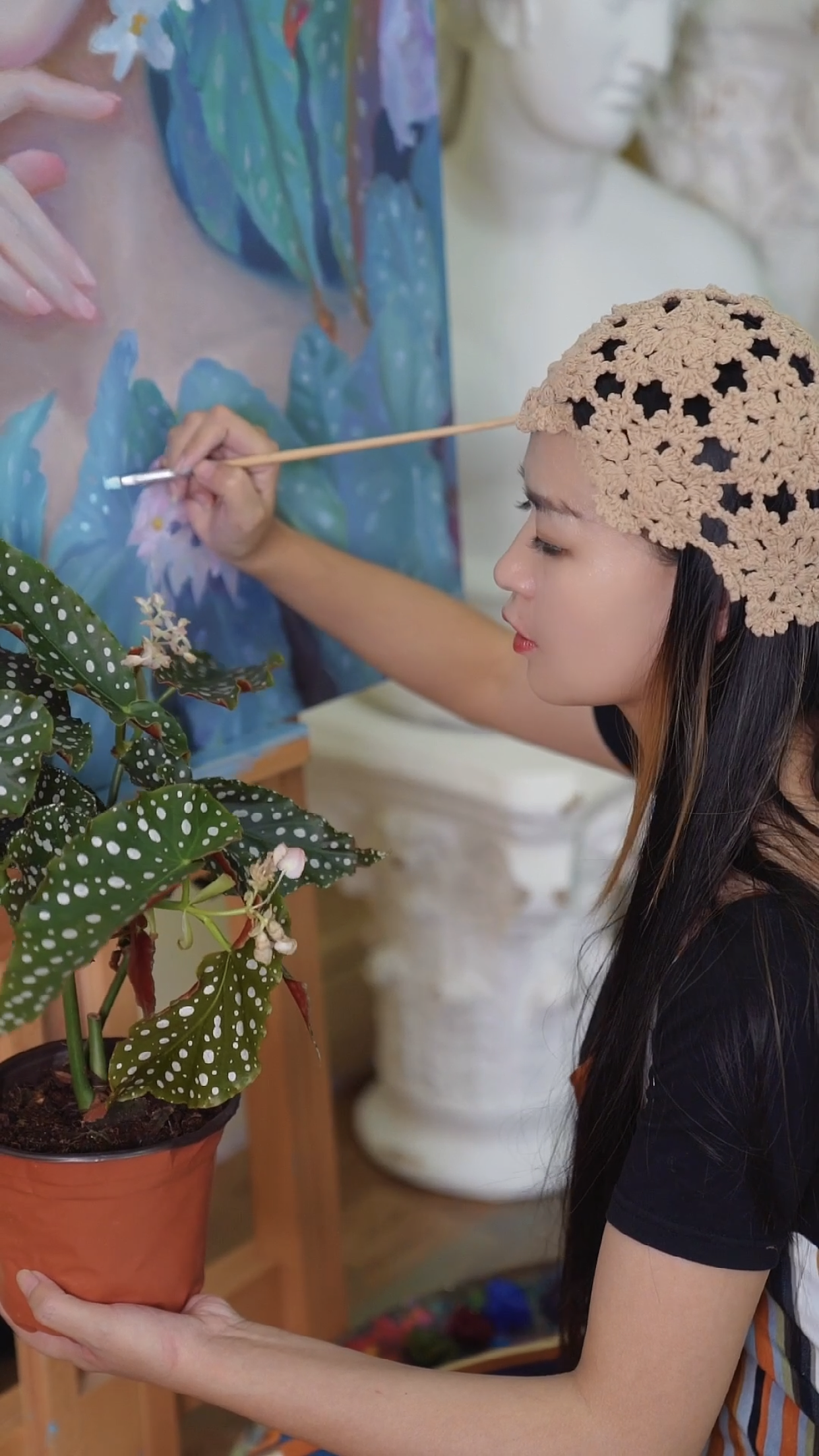 何水晶作品《秋海棠》