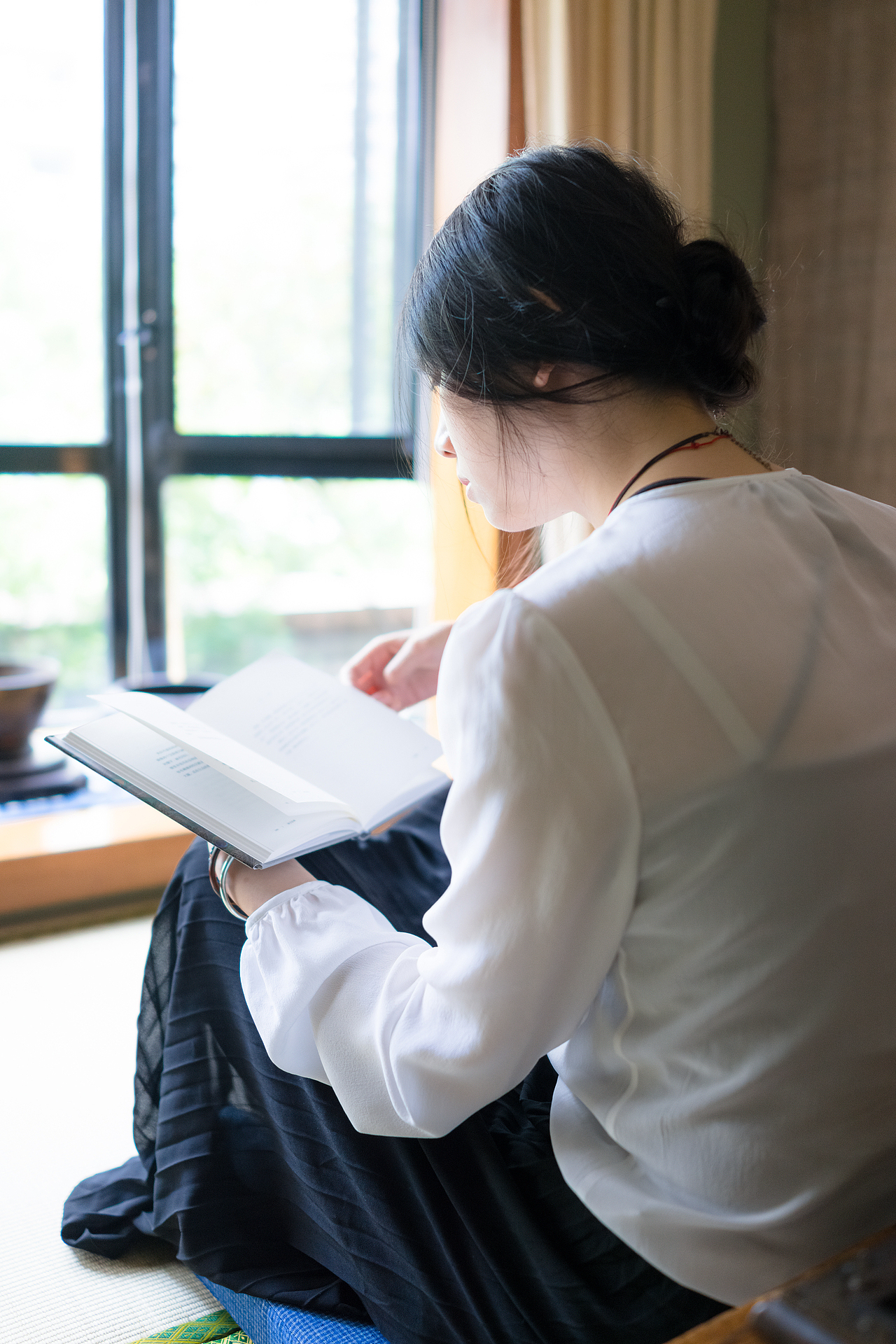 悦读（图ZODQ2OTcwOTI=） - 人像摄影 - 站酷设计师老路上来原创素材 - 站酷ZCOOL