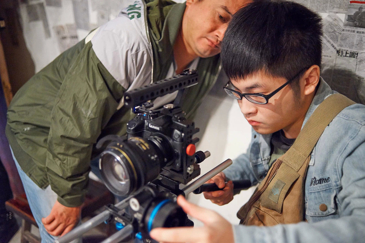 《锤子王三》先行预告片（图ZMjMwNzM0NjA=） - 短片 - 站酷设计师_海绵身上好多洞原创素材 - 站酷ZCOOL