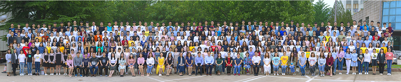 在济南拍摄集体照,但是能够坚持高清品质的并不多