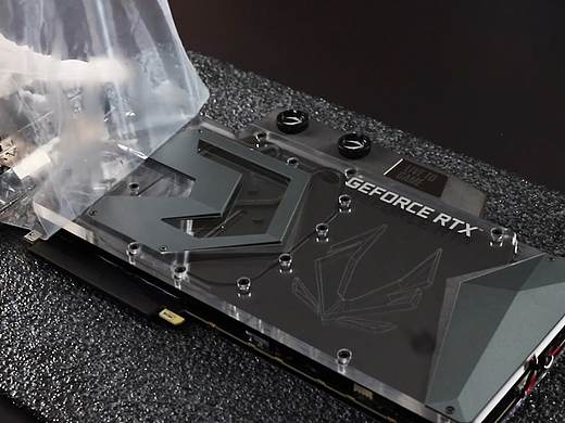 索泰 RTX 2080Ti PGF 极光OC 开箱视频