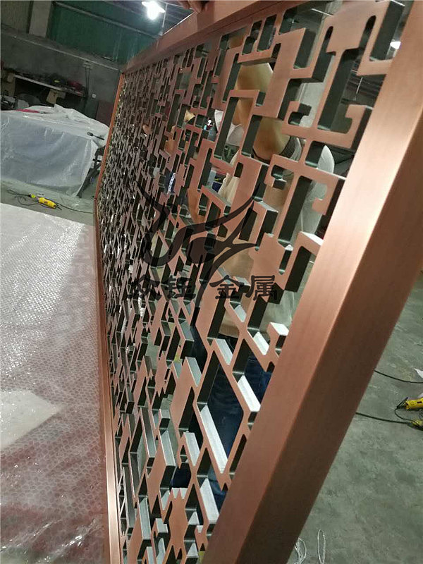 酒店屏风精雕隔断 红古铜屏风 铝板雕刻屏风厂家（图ZMjE2MDYzMjMy） - 家装设计 - 站酷设计师众钰金属原创素材 - 站酷ZCOOL