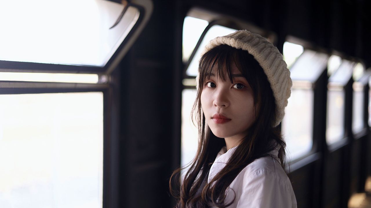 人像拍摄-废旧火车箱