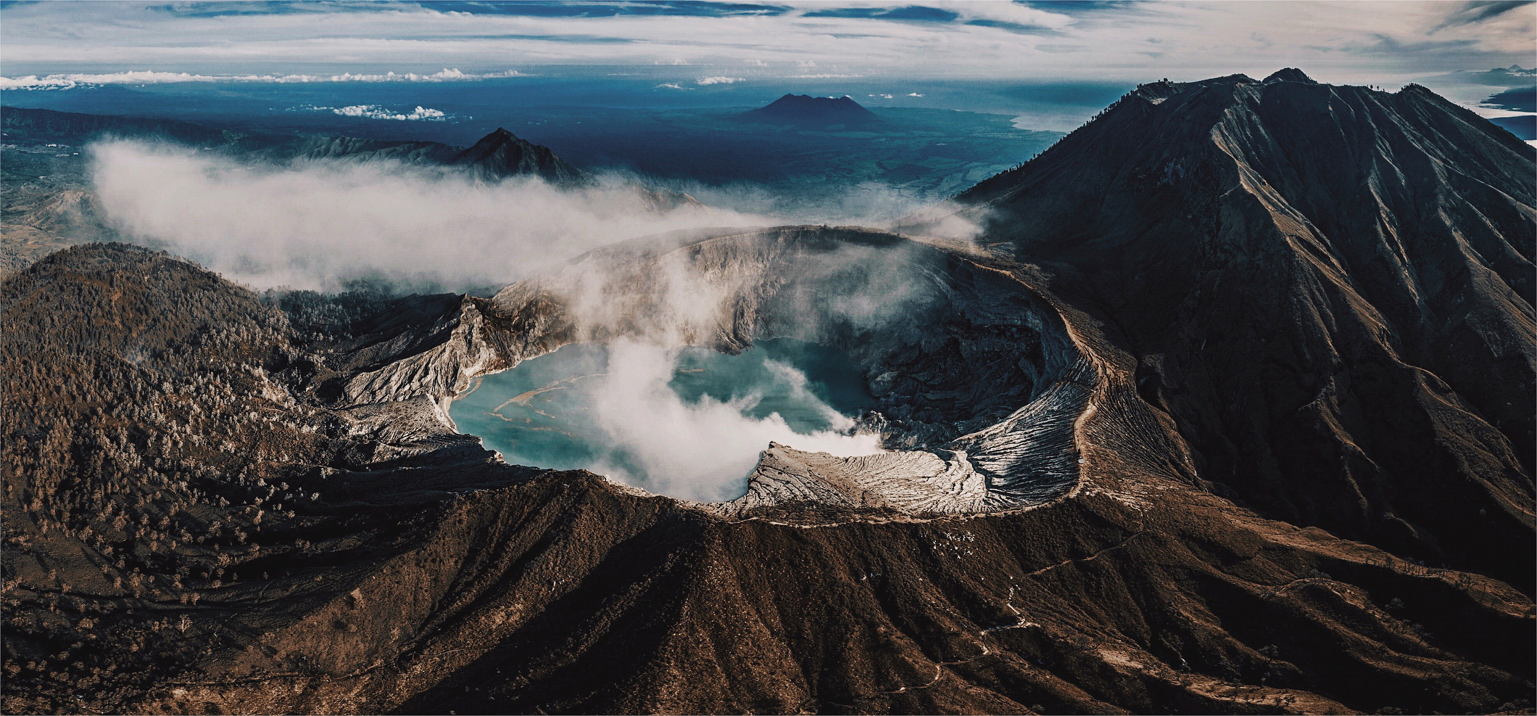 印度尼西亚东爪哇省的伊真火山|印度尼西亚|东爪哇省|火山_新浪新闻