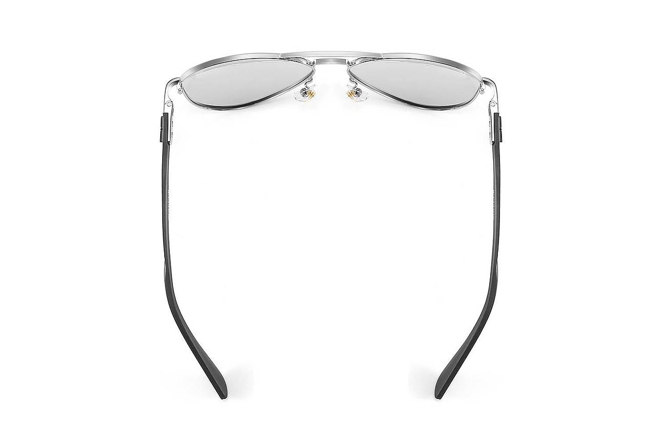 眼镜细节特写精修（图ZMjE4NzU5NDU2） - 修图/后期 - 站酷设计师师傅叫我修模特原创素材 - 站酷ZCOOL