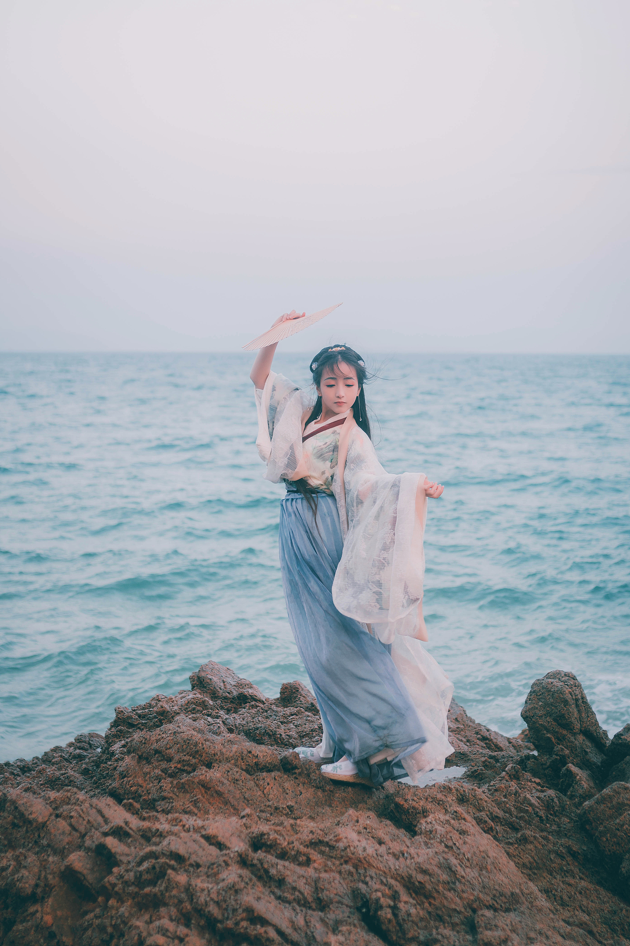 舞（图ZNzYwMjI2NzY=） - 人像摄影 - 站酷设计师349719348原创素材 - 站酷ZCOOL