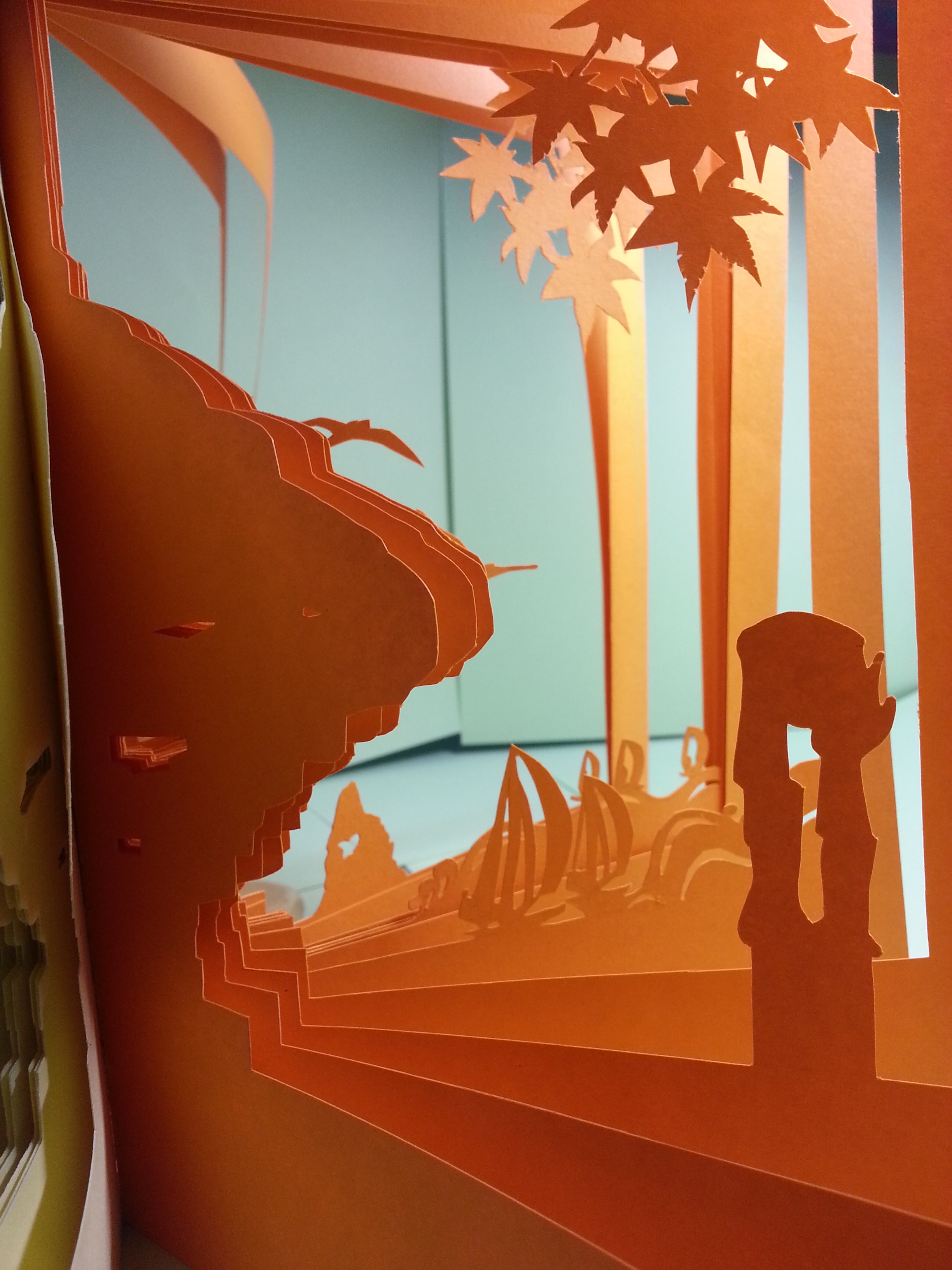 《秋,青岛》纸雕立体书