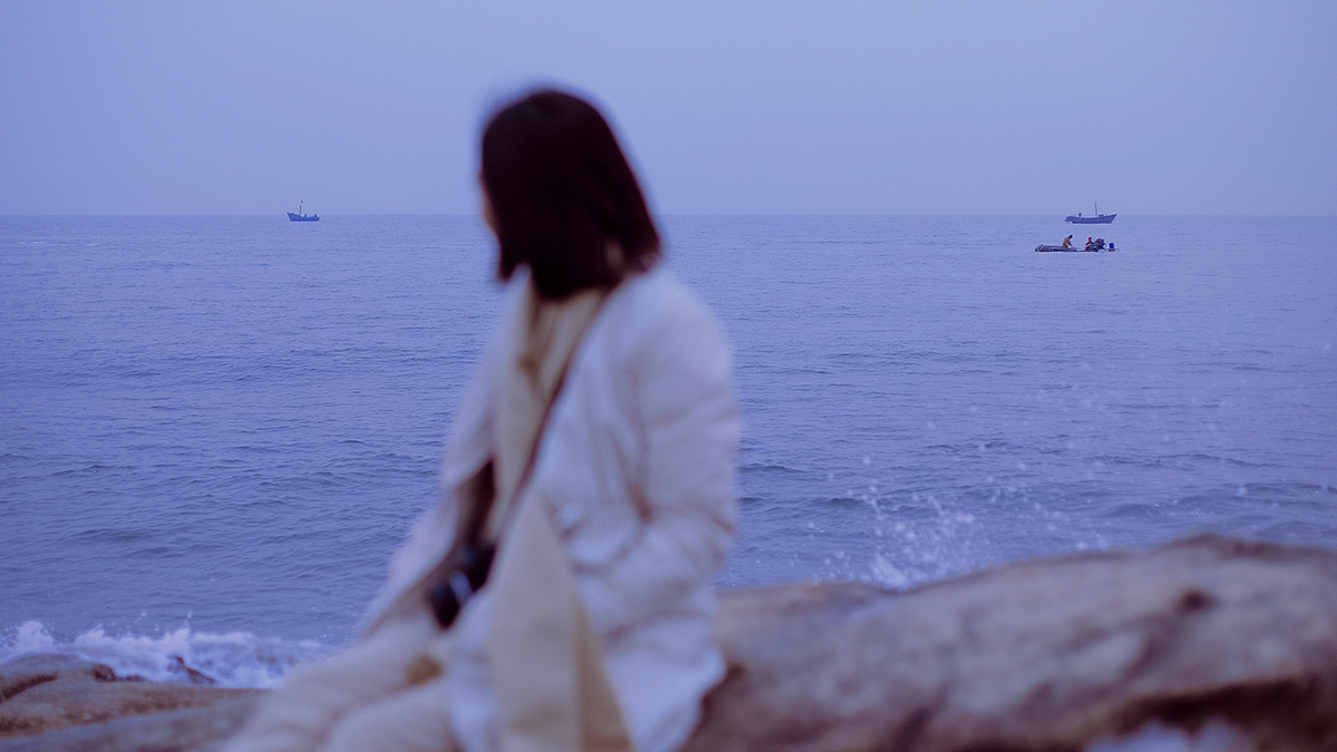 【来听海浪的声音】（图ZMTA0MzQyNDg0） - 人像摄影 - 站酷设计师参与失眠原创素材 - 站酷ZCOOL