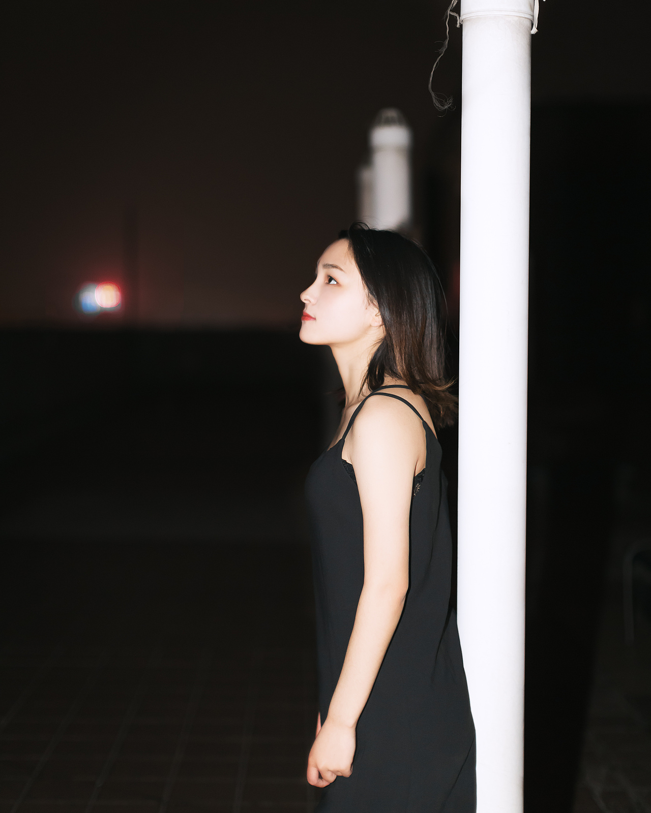 风很大 你很美（图ZMTExODYwMjgw） - 人像摄影 - 站酷设计师岩闌原创素材 - 站酷ZCOOL