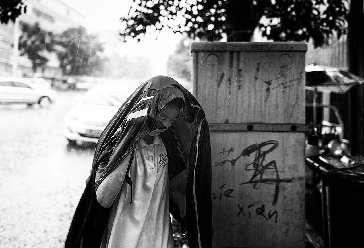 雨天和阴天（图ZODYyNDEyODA=） - 人文/纪实摄影 - 站酷设计师RainForces原创素材 - 站酷ZCOOL