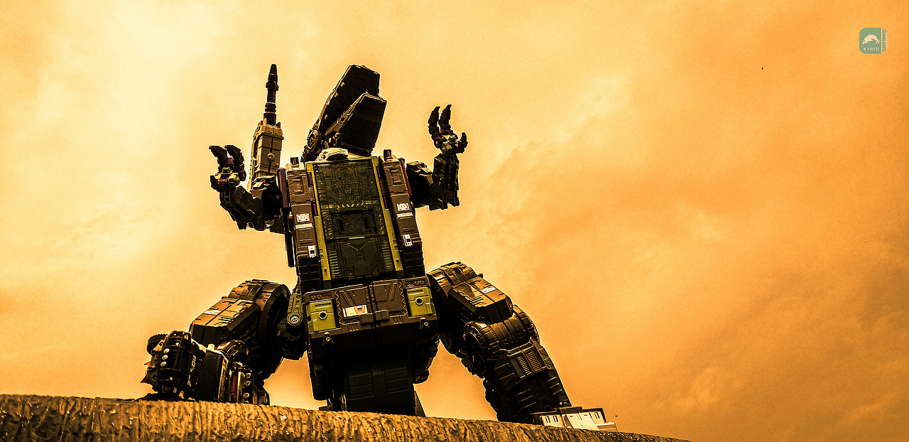 变形金刚 泰坦级 铁甲龙