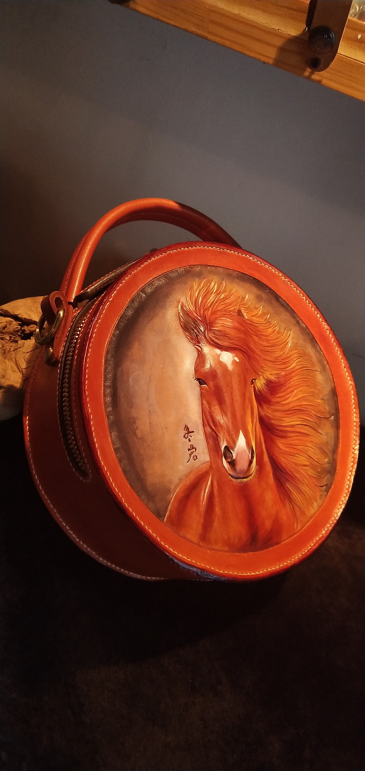 客户定制皮雕马肖像原包乌鲁木齐/产品设计师/4年前/972浏览孟璐璐v