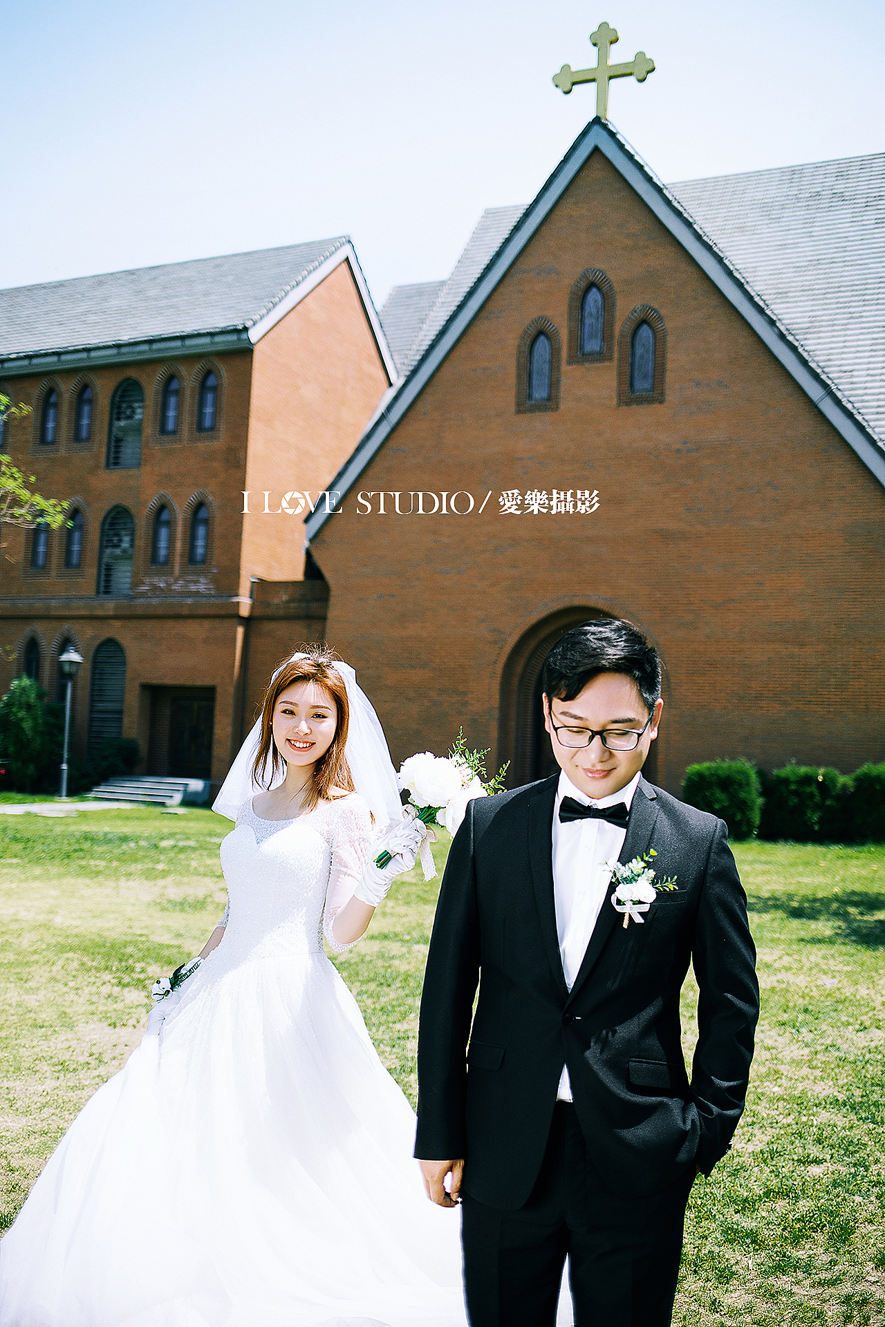 爱乐摄影婚纱作品—《你的笑,点亮了我整个世界》