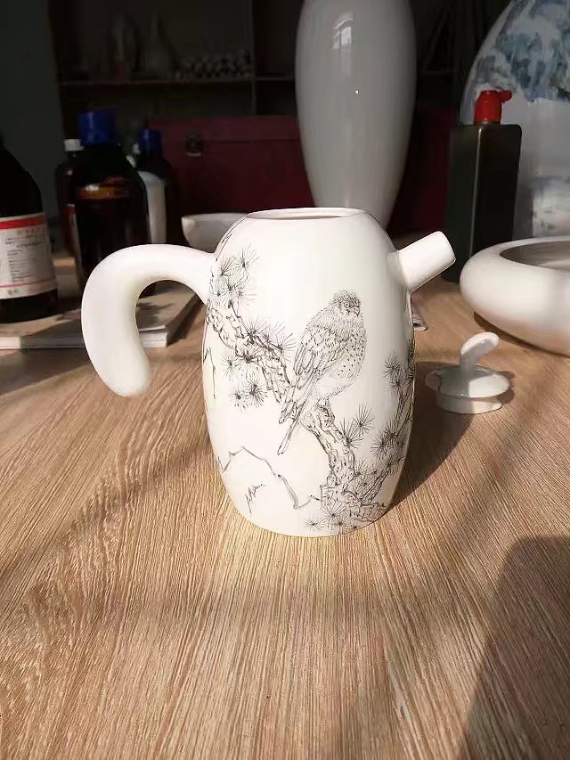 手绘新彩釉上彩陶瓷茶壶