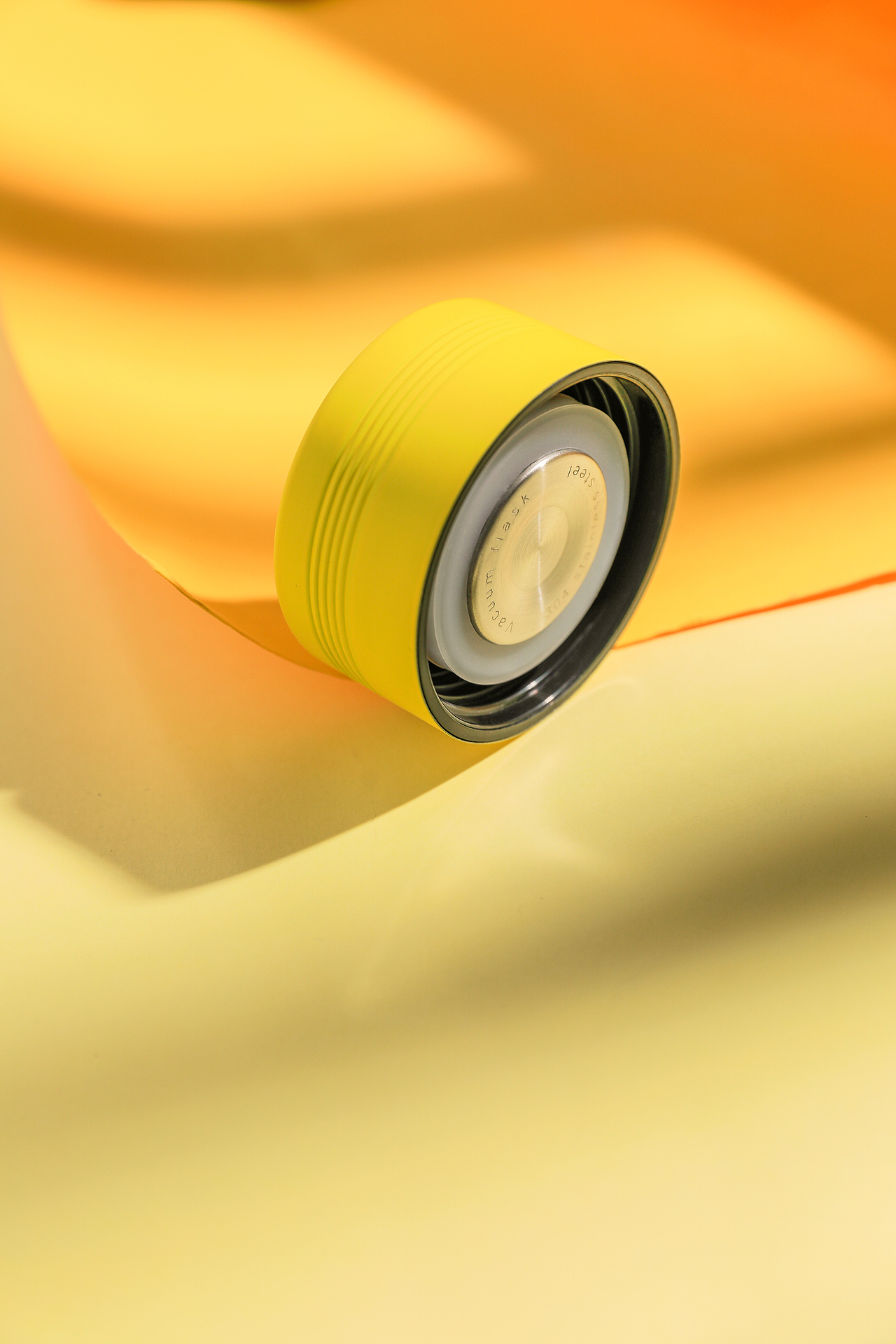 保温杯（图ZMTMxOTAxNjA4） - 产品摄影 - 站酷设计师洲木摄影原创素材 - 站酷ZCOOL