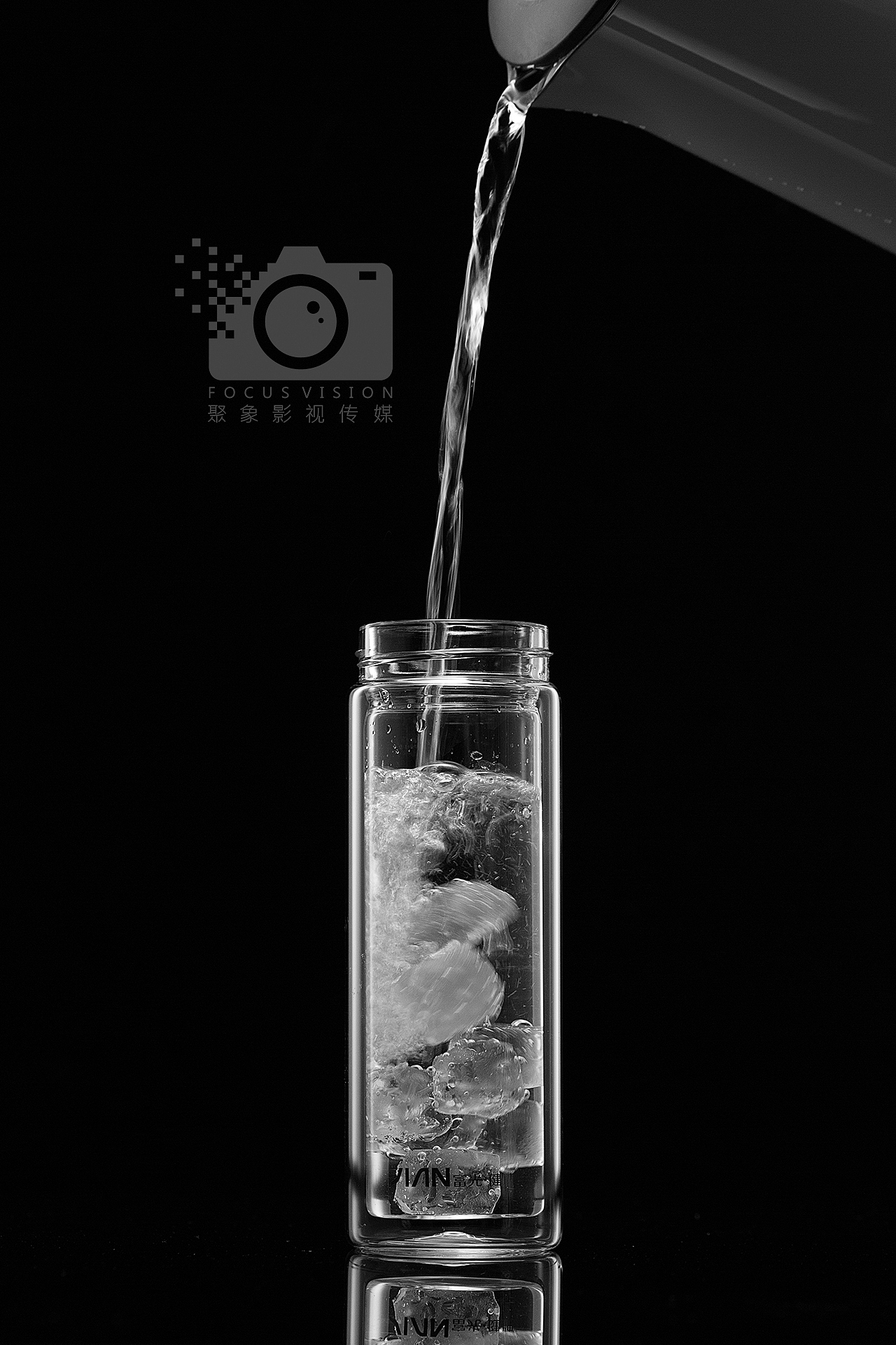 玻璃杯拍摄（图ZMTk4NTYzMzg4） - 产品摄影 - 站酷设计师聚象影视传媒原创素材 - 站酷ZCOOL