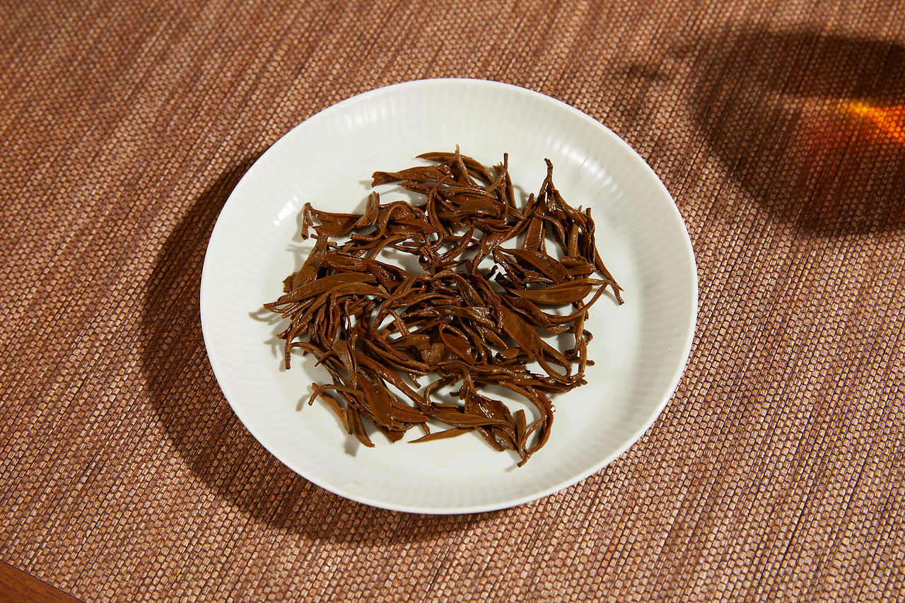 YZL英紅九號(hào)茶葉拍攝//21008（圖ZMjY5ODQyNDg4） - 產(chǎn)品攝影 - 站酷設(shè)計(jì)師一成文化原創(chuàng)素材 - 站酷ZCOOL