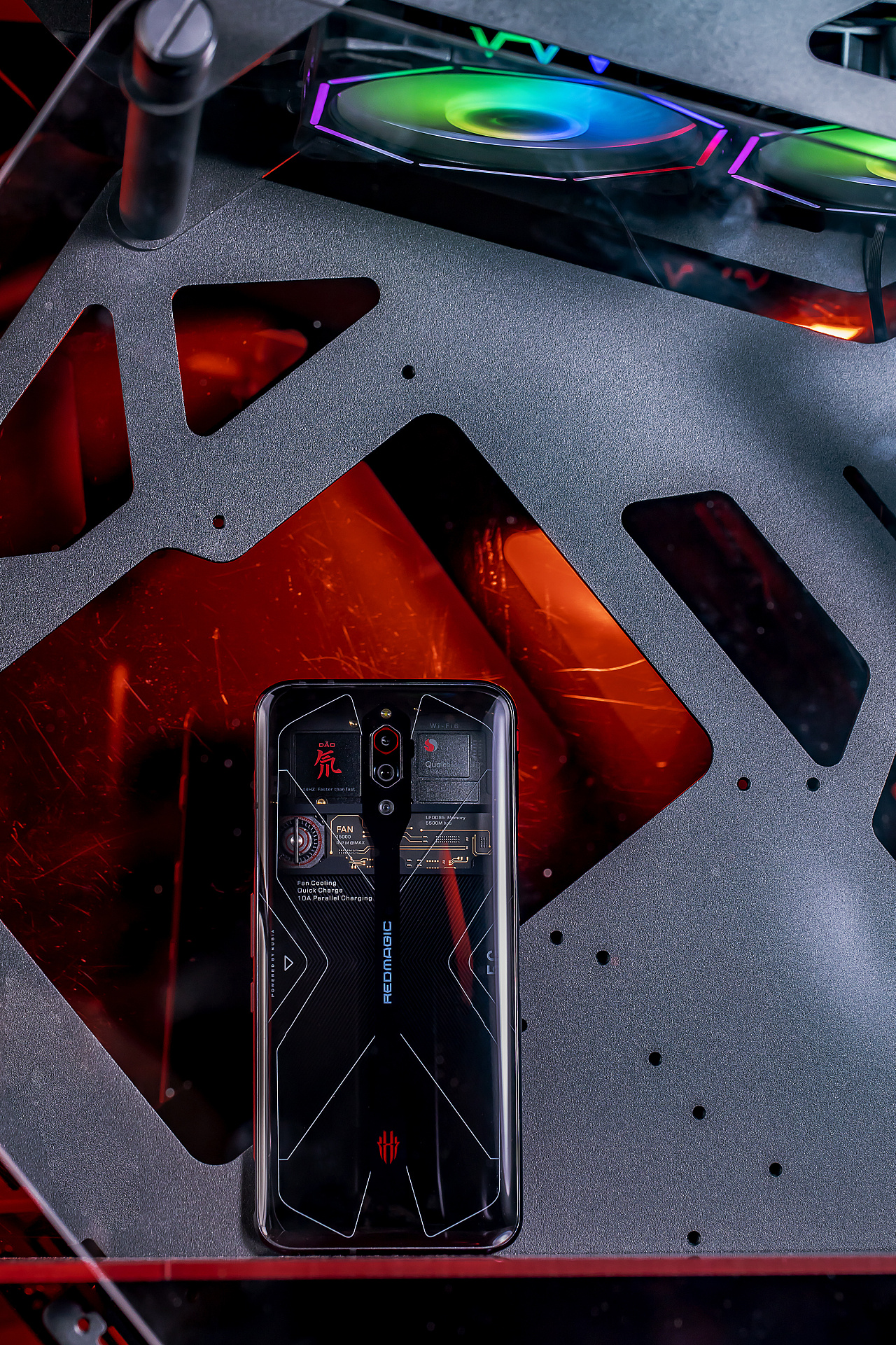 红魔5g透明版新媒体配图