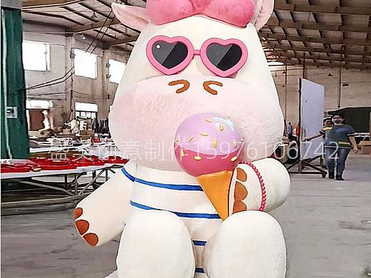 定制玻璃钢软包毛绒公仔泡沫植绒卡通雕塑品牌迎宾摆件