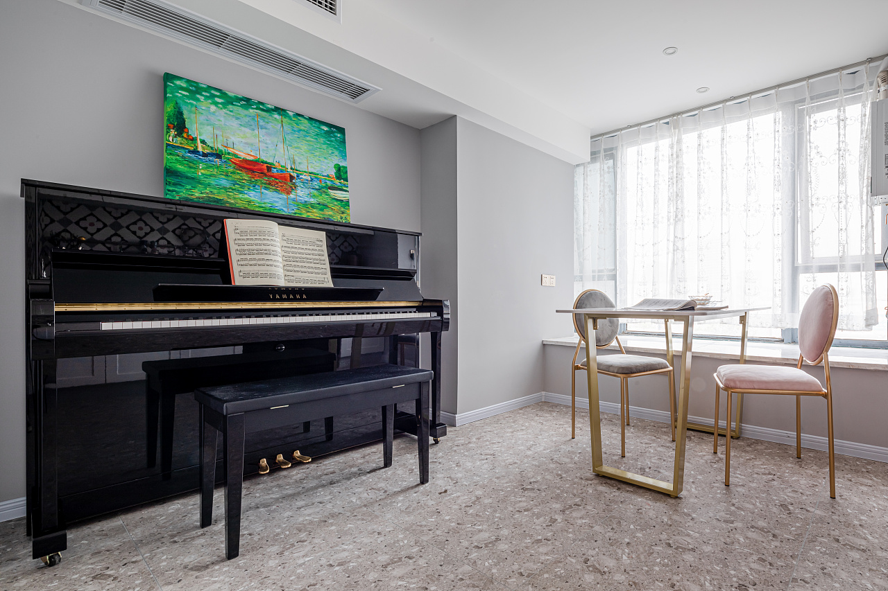 「 知更鸟女孩 」50㎡装得下琴房,装得满少女心