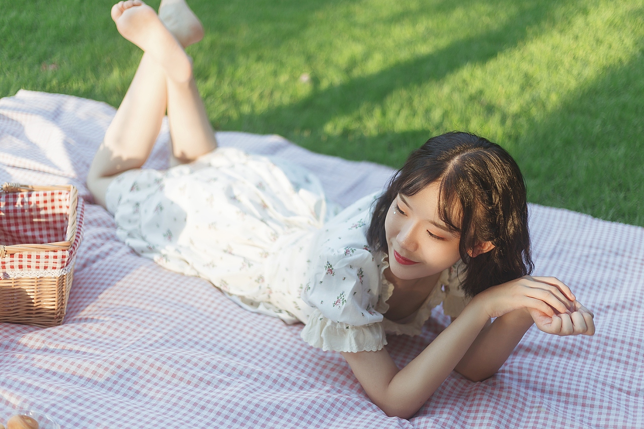 甜甜女孩（图ZMTI2MDA3MTA0） - 人像摄影 - 站酷设计师龚蓉蓉原创素材 - 站酷ZCOOL