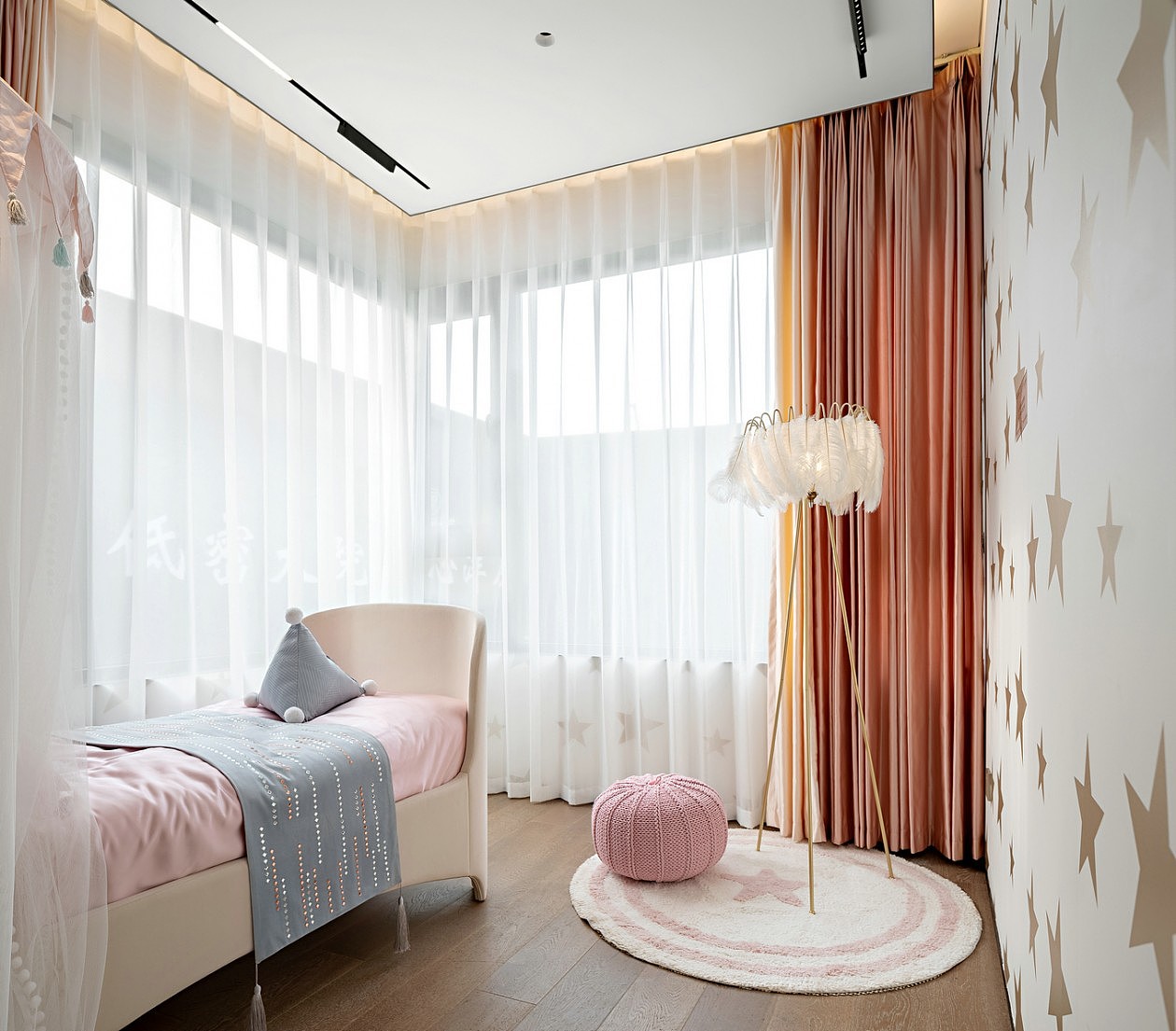 简洁设计,宁静质朴的家