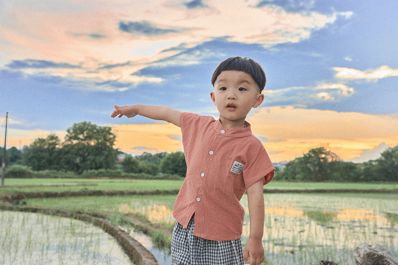 端午假期篇 三 稻田旁的小水渠