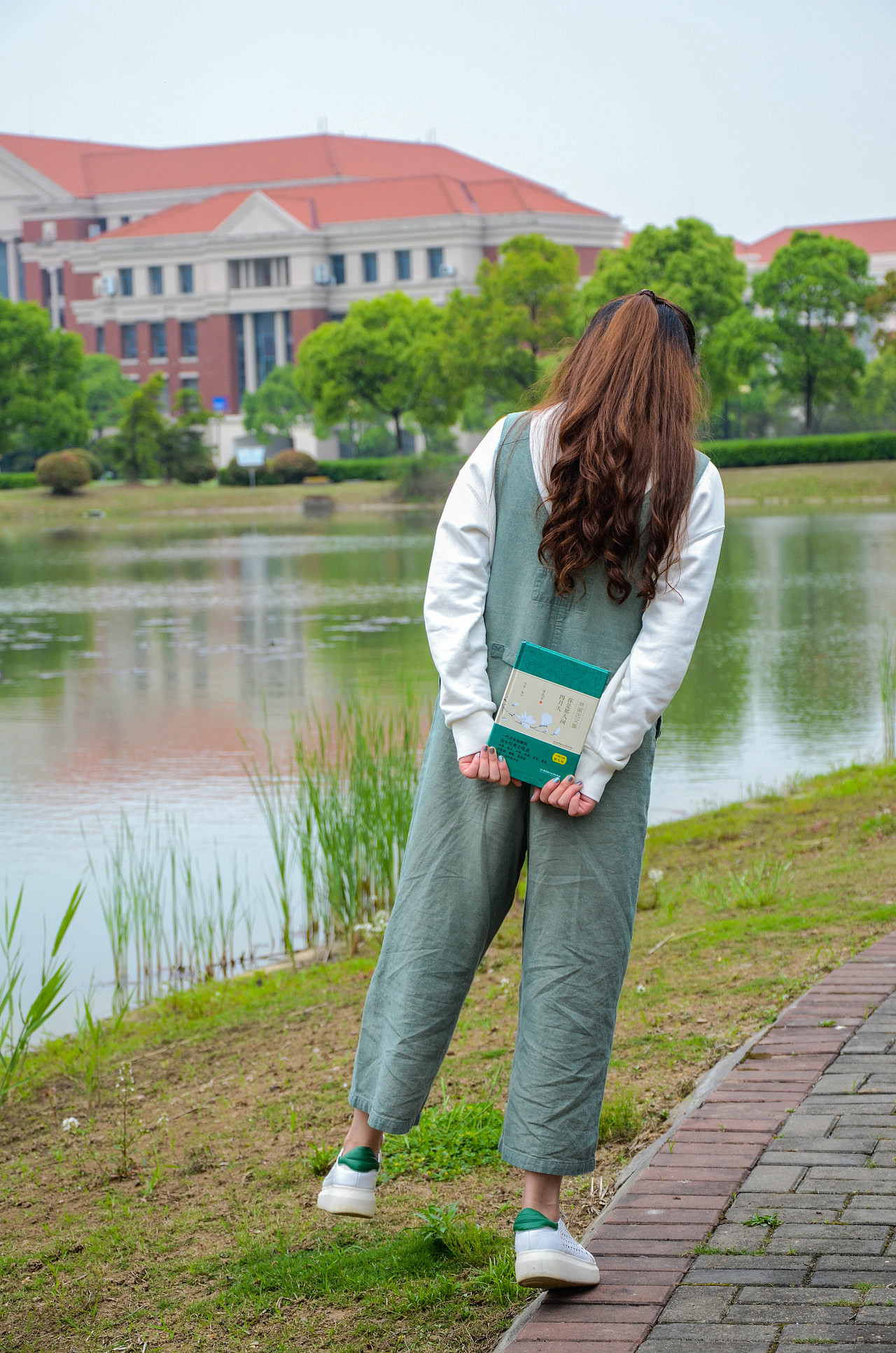 你是人间肆月天——肆月约拍（图ZNzc3MzgxMjA=） - 人像摄影 - 站酷设计师Vikkiii原创素材 - 站酷ZCOOL