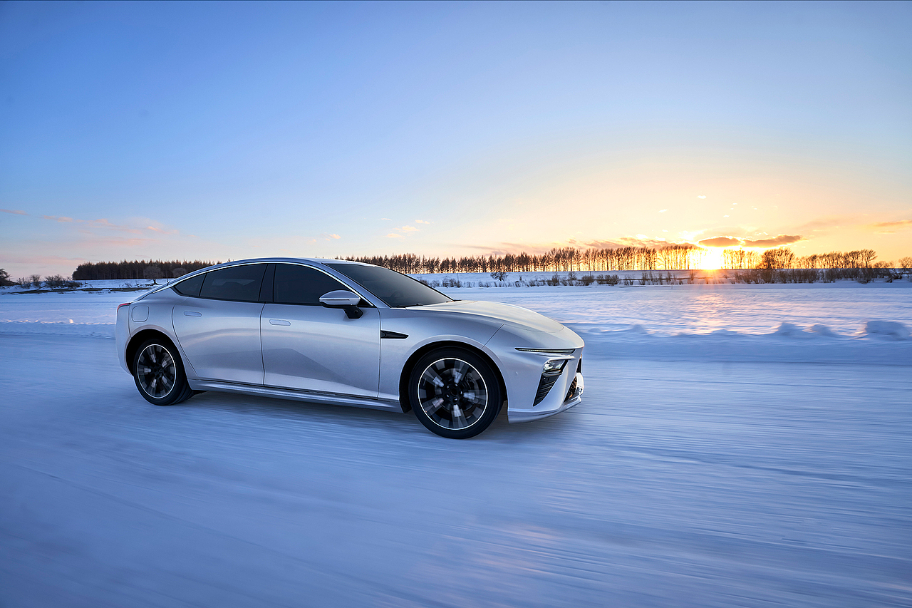 哪吒S 燃擎冰雪（图ZMjkyMDc1NTI4） - 产品摄影 - 站酷设计师糊叔原创素材 - 站酷ZCOOL