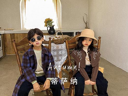 公司为全国专卖店制作的秋款灯箱海报
