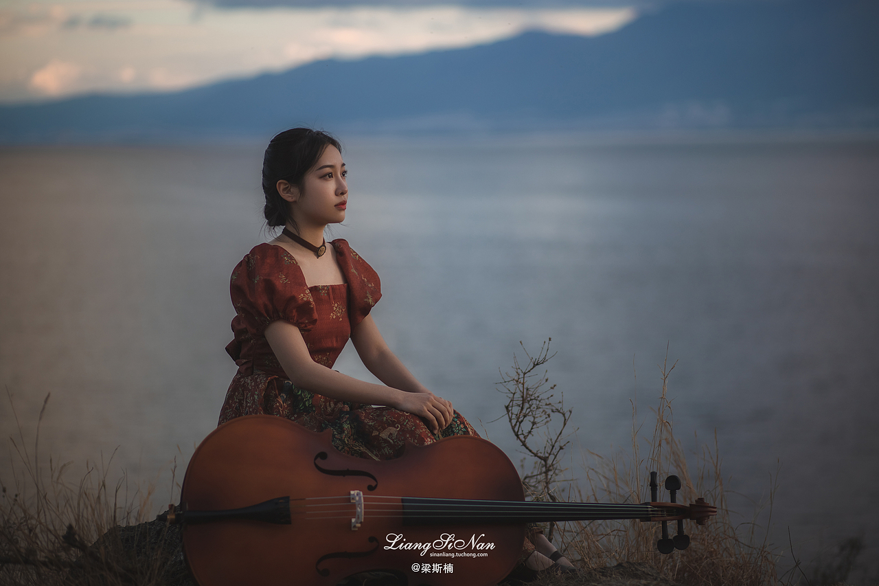 我在人间贩卖黄昏，只为收集世间的温柔去见你（图ZMjA3ODc3ODIw） - 人像摄影 - 站酷设计师梁斯楠原创素材 - 站酷ZCOOL