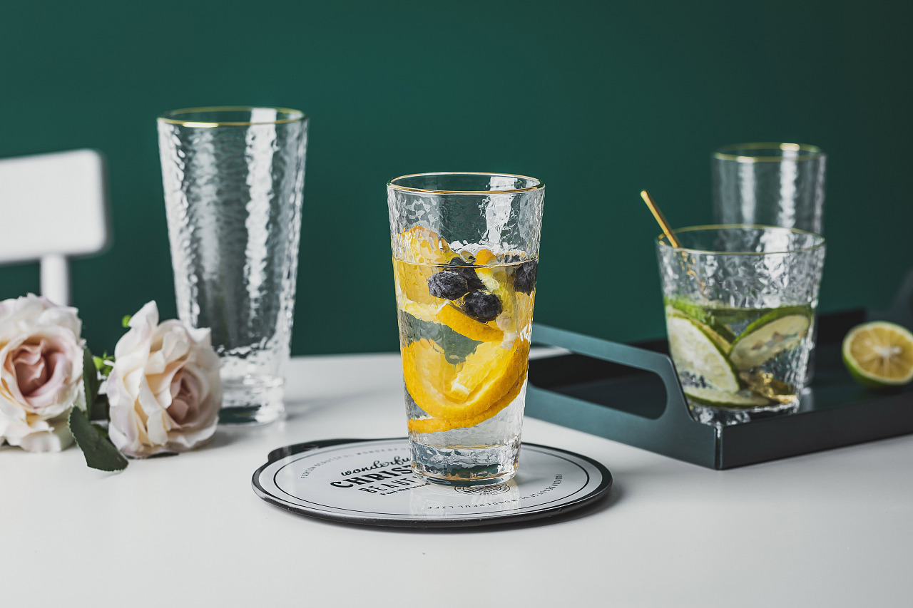 锤纹金边水杯|摄影|静物|aklinstu - 原创作品 - 站酷 (zcool)