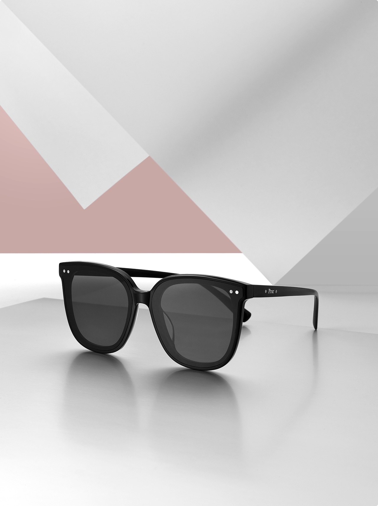 Prsr眼镜创意拍摄（图ZMjY5NzY4NTY4） - 修图/后期 - 站酷设计师家辛商业修图原创素材 - 站酷ZCOOL