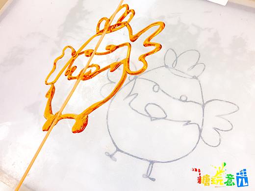 糖玩意儿小鸡卡通糖画制作过程