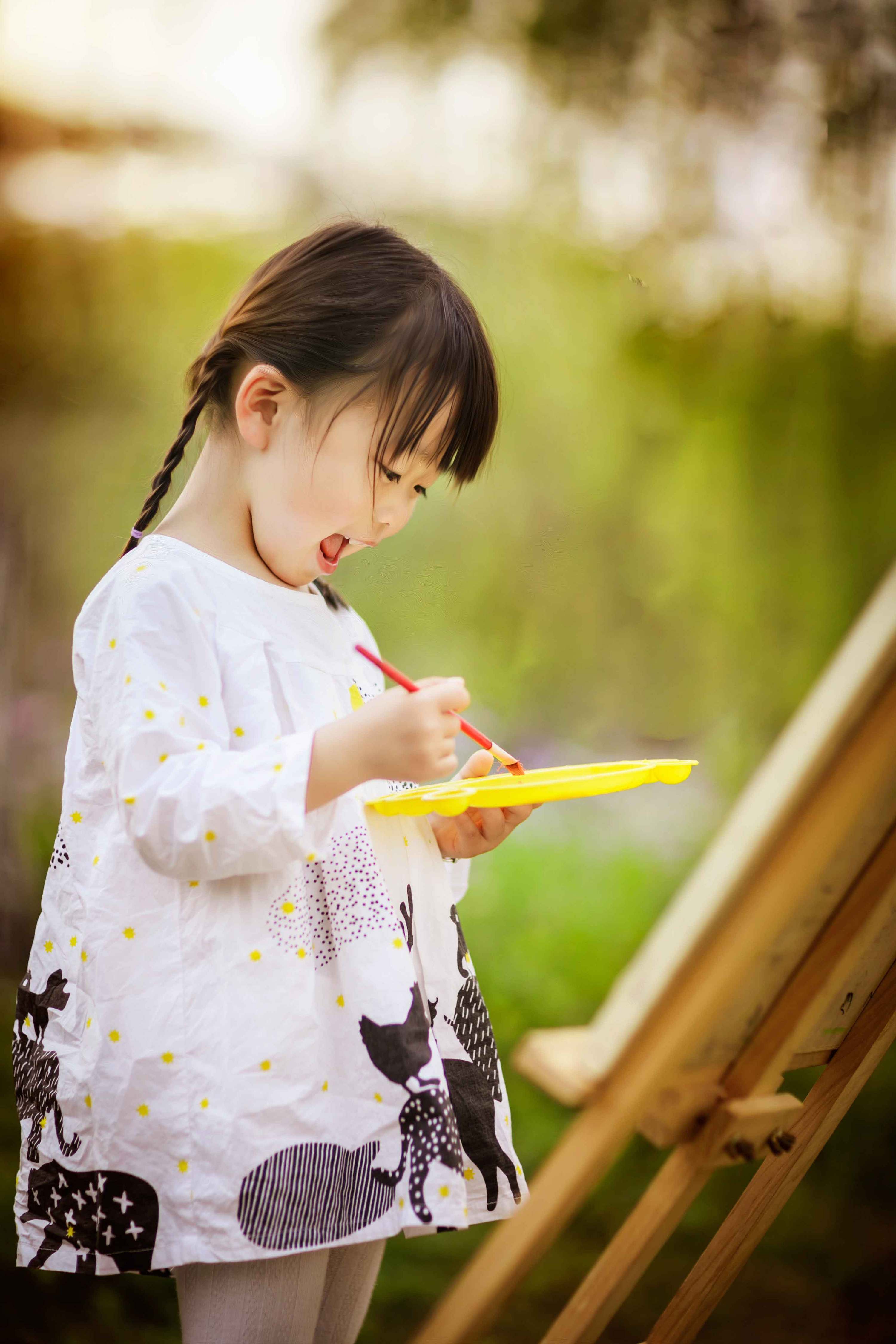 女孩,你的自信在脸上|摄影|人像摄影|十一拍儿童油画风 - 原创作品 - 