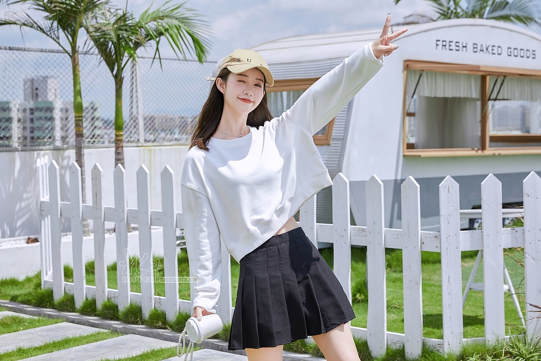 长款卫衣纯色韩板小清新卫衣休闲卫衣街头风 模特拍摄