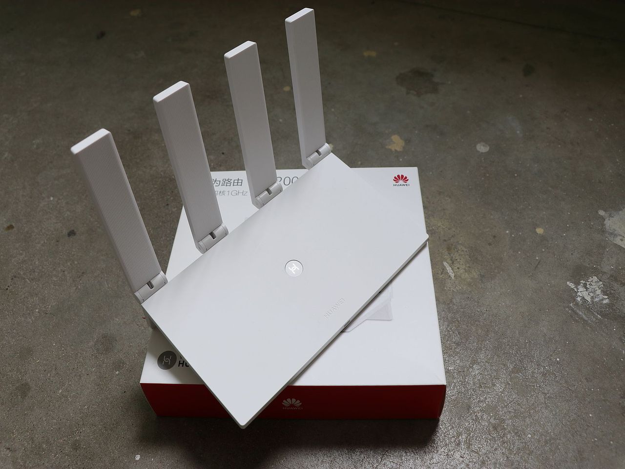 HUAWEI华为 WS5200增强版 双千兆路由器拍摄（图ZMTYzNTIzNjI0） - 产品摄影 - 站酷设计师南聒先生原创素材 - 站酷ZCOOL