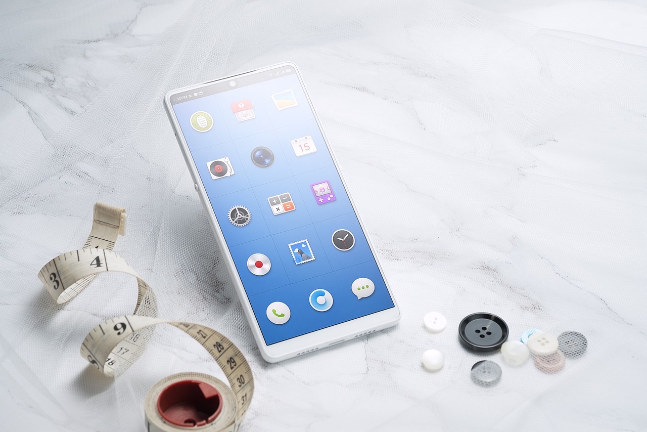 锤子手机坚果R1纯白色 白如玉美如丝（图ZMTE1OTE5NDk2） - 人文/纪实摄影 - 站酷设计师兜里有大糖原创素材 - 站酷ZCOOL