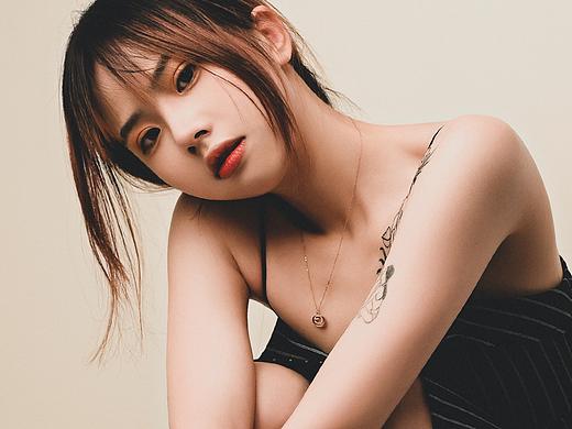模特NANA