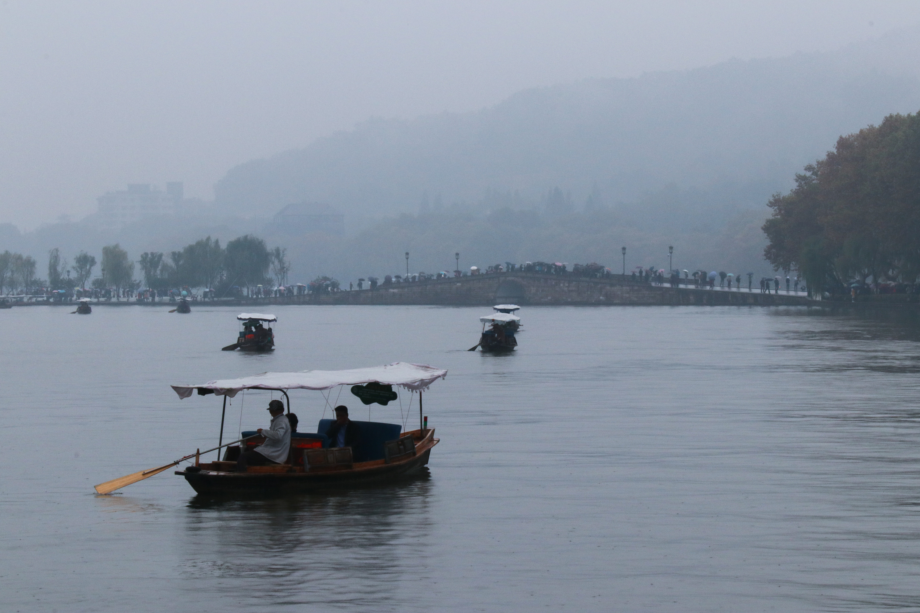 烟雨西湖