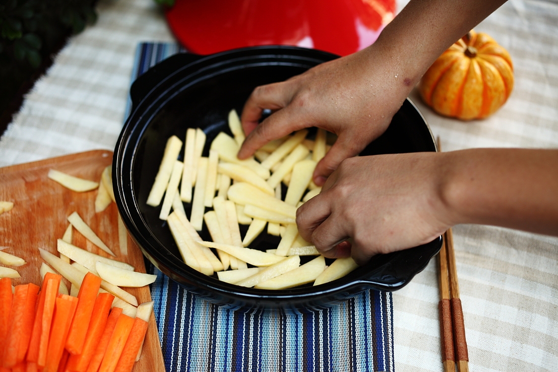 懒人的福音-塔吉锅（图ZMTI4NTQyMDA=） - 产品摄影 - 站酷设计师菜男原创素材 - 站酷ZCOOL