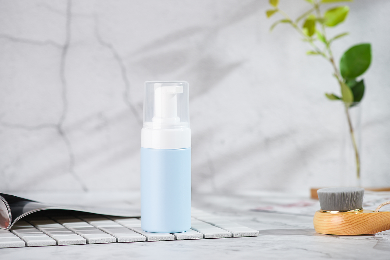 分装瓶简约（图ZMjM2MjM3NzA4） - 产品摄影 - 站酷设计师360度回旋拍原创素材 - 站酷ZCOOL